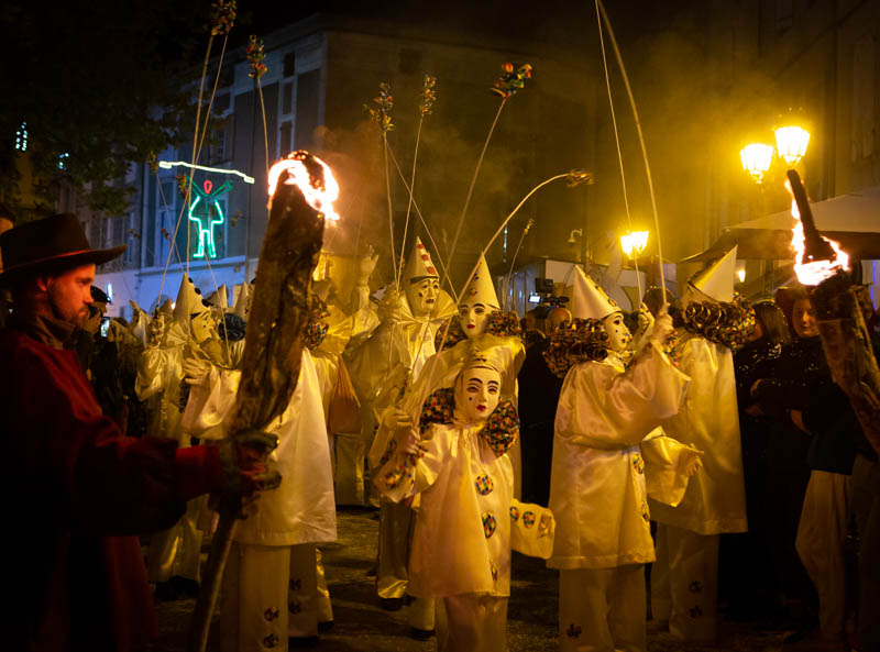 Les Arcadiens at the Limoux carnival at night